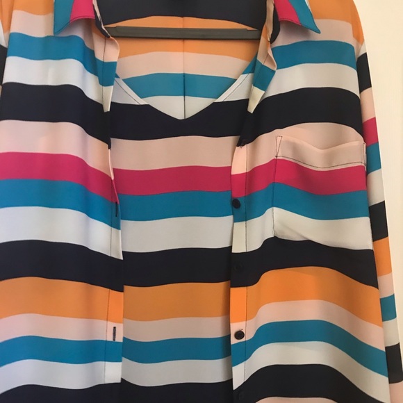 Beautiful striped Chico’s 2-piece shell and blouse set. - Picture 2 of 10